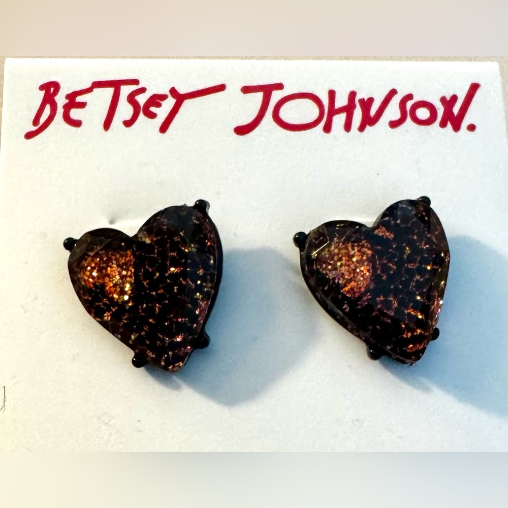Authentic Betsey Johnson Black & Pink Heart Stud Earrings w/ Copper Tone-NWOT